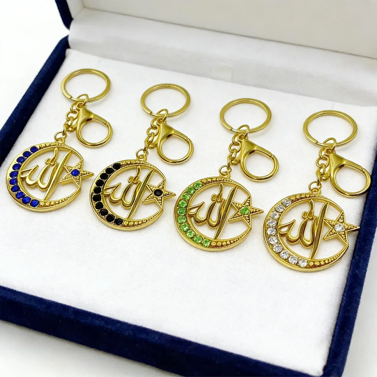 Islamic Keychain gold pendant — detail
