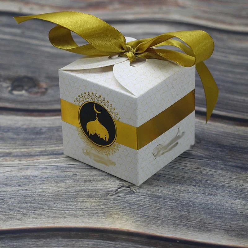 Ramadan Gift Box with Gold Ribbon 4ct (653284)